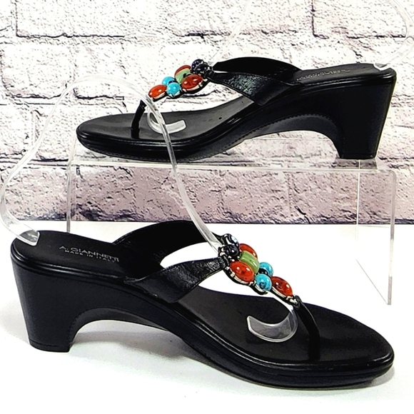 A. GIANNETTI - Sandal heel, leather upper, black, approx. 2.5”, size 8 - Picture 1 of 8